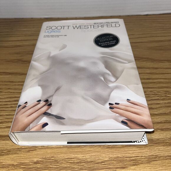 Specials (The Uglies) by Westerfeld, Scott Hardback Book Collectors Edition - Picture 1 of 5